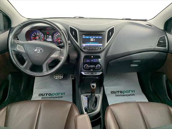 HYUNDAI-HB20X-1.6 16V PREMIUM FLEX 4P AUTOMÁTICO HYUNDAI-HB20X-2018