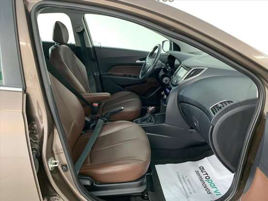 HYUNDAI-HB20X-1.6 16V PREMIUM FLEX 4P AUTOMÁTICO HYUNDAI-HB20X-2018