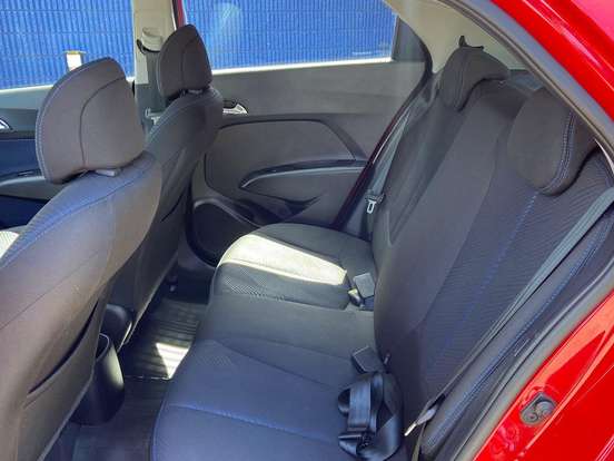 HYUNDAI-HB20X-2014