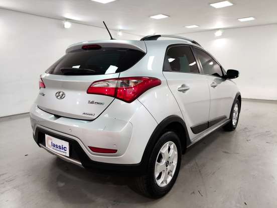 HYUNDAI-HB20X-1.6 16V STYLE FLEX 4P AUTOMÁTICO HYUNDAI-HB20X-2015