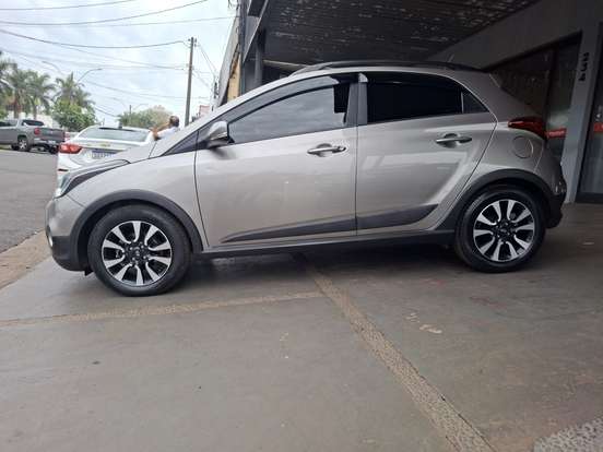 HYUNDAI-HB20X-2018