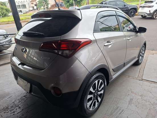 HYUNDAI-HB20X-2018