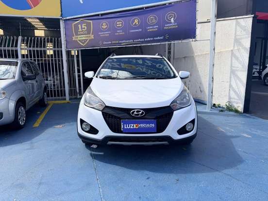 HYUNDAI-HB20X-1.6 16V STYLE FLEX 4P MANUAL HYUNDAI-HB20X-2015