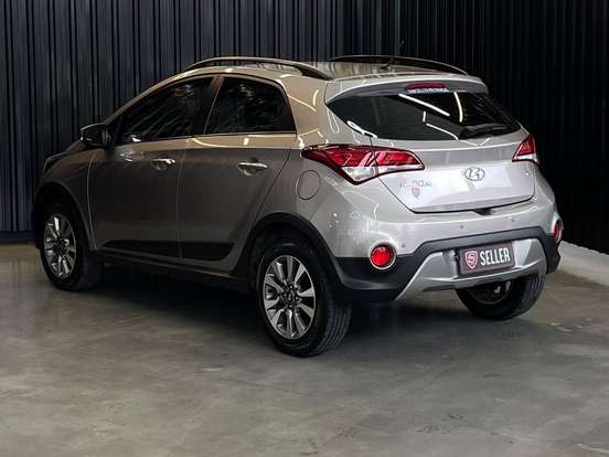 HYUNDAI-HB20X-1.6 16V STYLE FLEX 4P MANUAL HYUNDAI-HB20X-2017