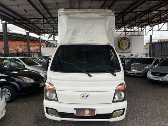 HYUNDAI-HR-2.5 LONGO SEM CAÇAMBA 4X2 16V 130CV TURBO INTERCOOLER DIESEL 2P MANUAL HYUNDAI-HR-2013