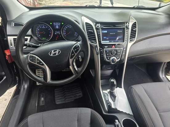 HYUNDAI-I30-2012