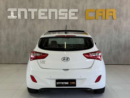 HYUNDAI-I30-1.8 MPI 16V GASOLINA 4P AUTOMATICO HYUNDAI-I30-2015