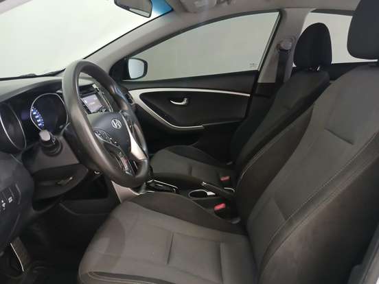 HYUNDAI-I30-2013