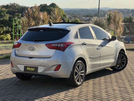 HYUNDAI-I30-1.8 MPI 16V GASOLINA 4P AUTOMATICO HYUNDAI-I30-2015