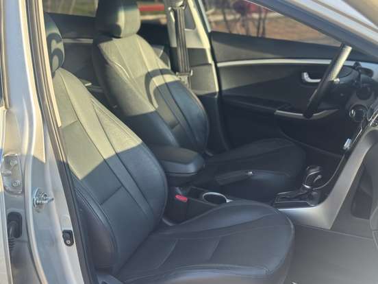 HYUNDAI-I30-2015