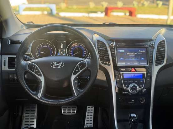HYUNDAI-I30-2015