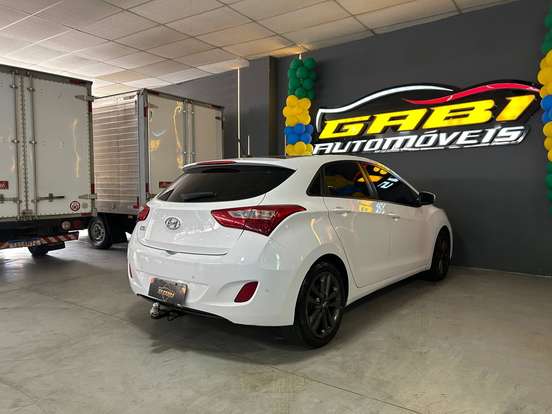 HYUNDAI-I30-1.8 MPI 16V GASOLINA 4P AUTOMATICO HYUNDAI-I30-2015