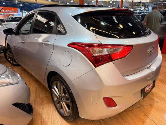 HYUNDAI-I30-1.8 MPI 16V GASOLINA 4P AUTOMATICO HYUNDAI-I30-2015