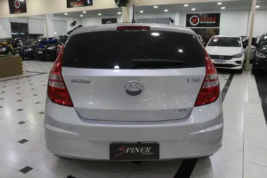 HYUNDAI-I30-2009