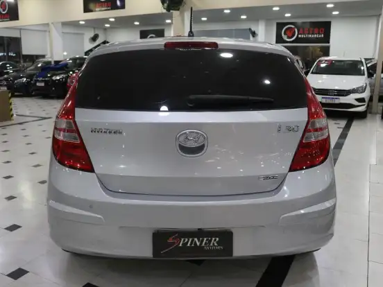 HYUNDAI-I30-2.0 MPFI GLS 16V GASOLINA 4P AUTOMÁTICO HYUNDAI-I30-2009