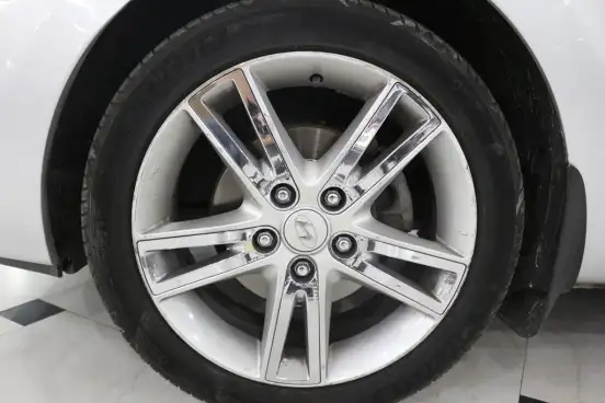HYUNDAI-I30-2.0 MPFI GLS 16V GASOLINA 4P AUTOMÁTICO HYUNDAI-I30-2009