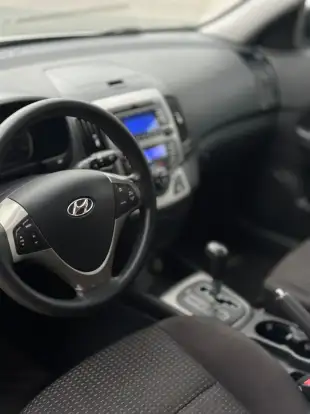HYUNDAI-I30-2009
