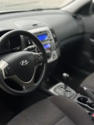 HYUNDAI-I30-2.0 MPFI GLS 16V GASOLINA 4P AUTOMÁTICO HYUNDAI-I30-2009