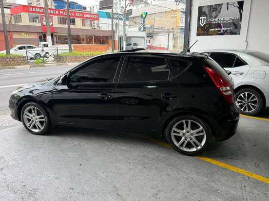 HYUNDAI-I30-2.0 MPFI GLS 16V GASOLINA 4P AUTOMÁTICO HYUNDAI-I30-2011