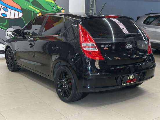 HYUNDAI-I30-2.0 MPFI GLS 16V GASOLINA 4P AUTOMÁTICO HYUNDAI-I30-2010