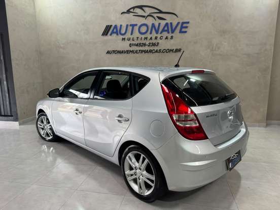 HYUNDAI-I30-2010