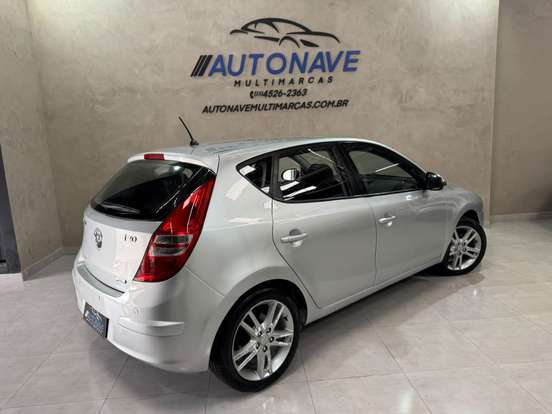 HYUNDAI-I30-2010