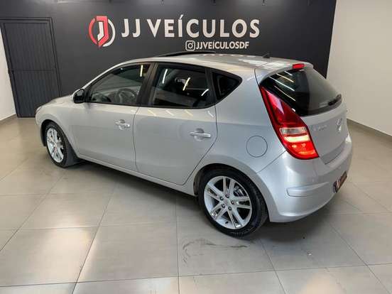 HYUNDAI-I30-2.0 MPFI GLS 16V GASOLINA 4P AUTOMÁTICO HYUNDAI-I30-2010