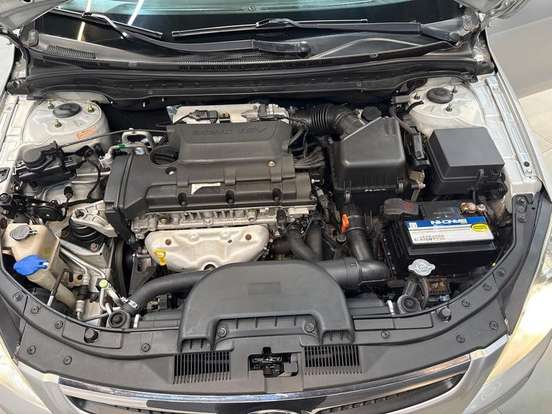 HYUNDAI-I30-2010