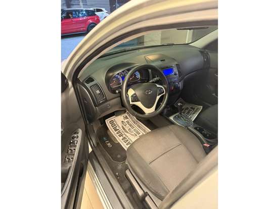 HYUNDAI-I30-2.0 MPFI GLS 16V GASOLINA 4P MANUAL HYUNDAI-I30-2009
