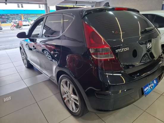 HYUNDAI-I30-2010