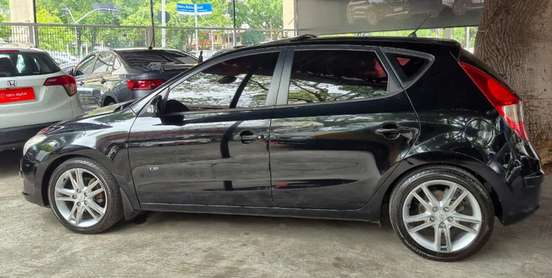 HYUNDAI-I30-2010