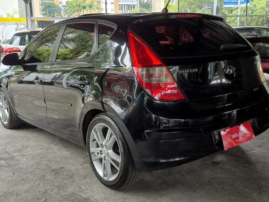 HYUNDAI-I30-2.0 MPI 16V GASOLINA 4P AUTOMÁTICO HYUNDAI-I30-2010