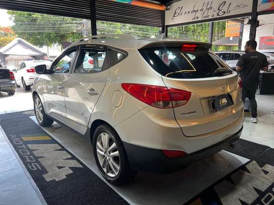 HYUNDAI-IX35-2011