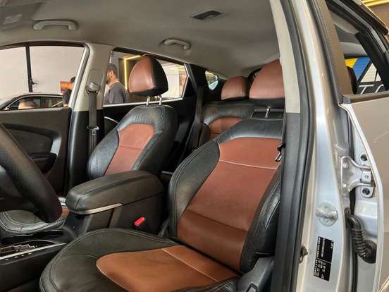 HYUNDAI-IX35-2.0 MPFI GLS 4X2 16V GASOLINA 4P AUTOMÁTICO HYUNDAI-IX35-2011