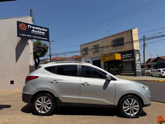 HYUNDAI-IX35-2.0 MPI 4X2 16V FLEX 4P AUTOMÁTICO HYUNDAI-IX35-2012