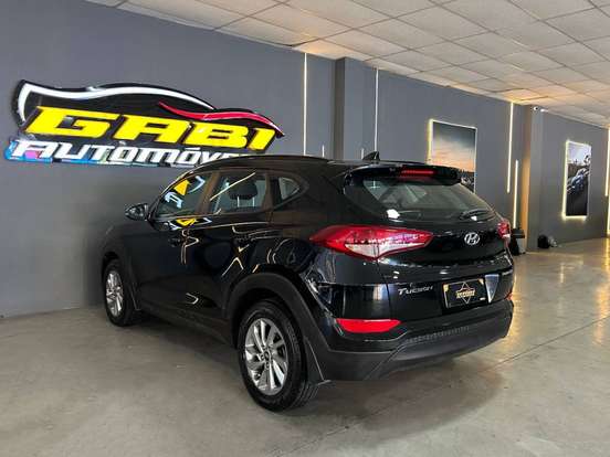 HYUNDAI-TUCSON-2021