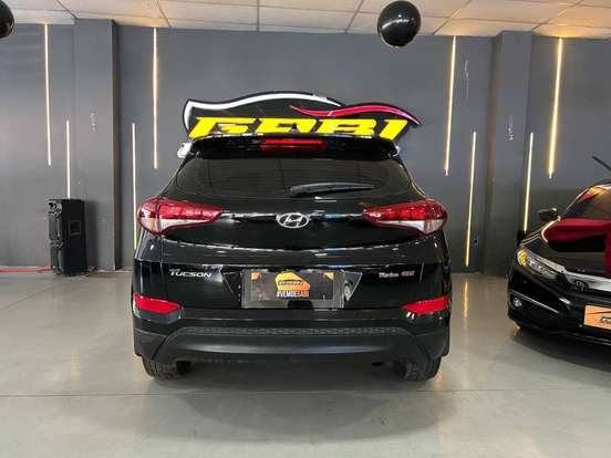 HYUNDAI-TUCSON-2021