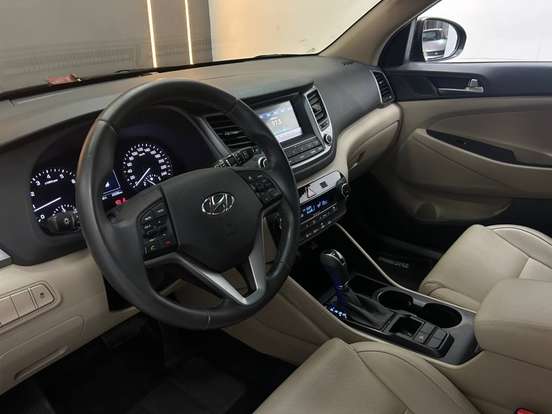 HYUNDAI-TUCSON-2021