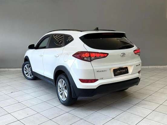 HYUNDAI-TUCSON-2021