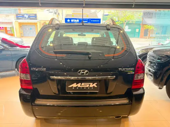 HYUNDAI-TUCSON-2.0 MPFI GLS BASE 16V 143CV 2WD FLEX 4P AUTOMÁTICO HYUNDAI-TUCSON-2015