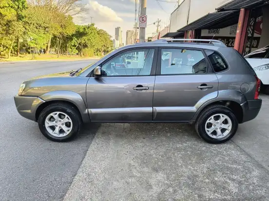 HYUNDAI-TUCSON-2.0 MPFI GLS TOP 16V 143CV 2WD FLEX 4P AUTOMÁTICO HYUNDAI-TUCSON-2015