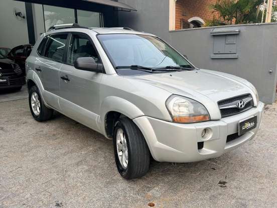 HYUNDAI-TUCSON-2012