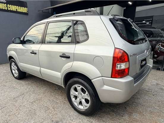 HYUNDAI-TUCSON-2.0 MPFI GL 16V 142CV 2WD GASOLINA 4P MANUAL HYUNDAI-TUCSON-2012