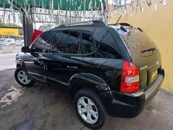 HYUNDAI-TUCSON-2009