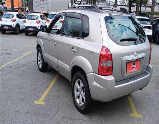 HYUNDAI-TUCSON-2011