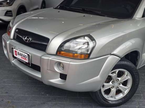 HYUNDAI-TUCSON-2011