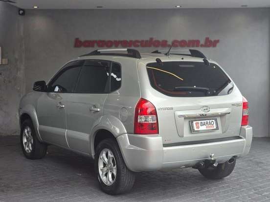 HYUNDAI-TUCSON-2011
