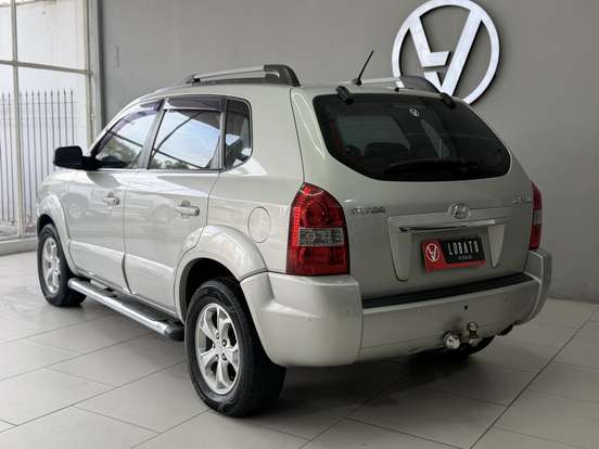 HYUNDAI-TUCSON-2011