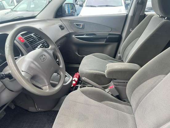 HYUNDAI-TUCSON-2012