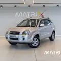 HYUNDAI TUCSON 2.0 MPFI GLS 16V 143CV 2WD FLEX 4P AUTOMÁTICO HYUNDAI TUCSON 2.0 MPFI GLS 16V 143CV 2WD FLEX 4P AUTOMÁTICO